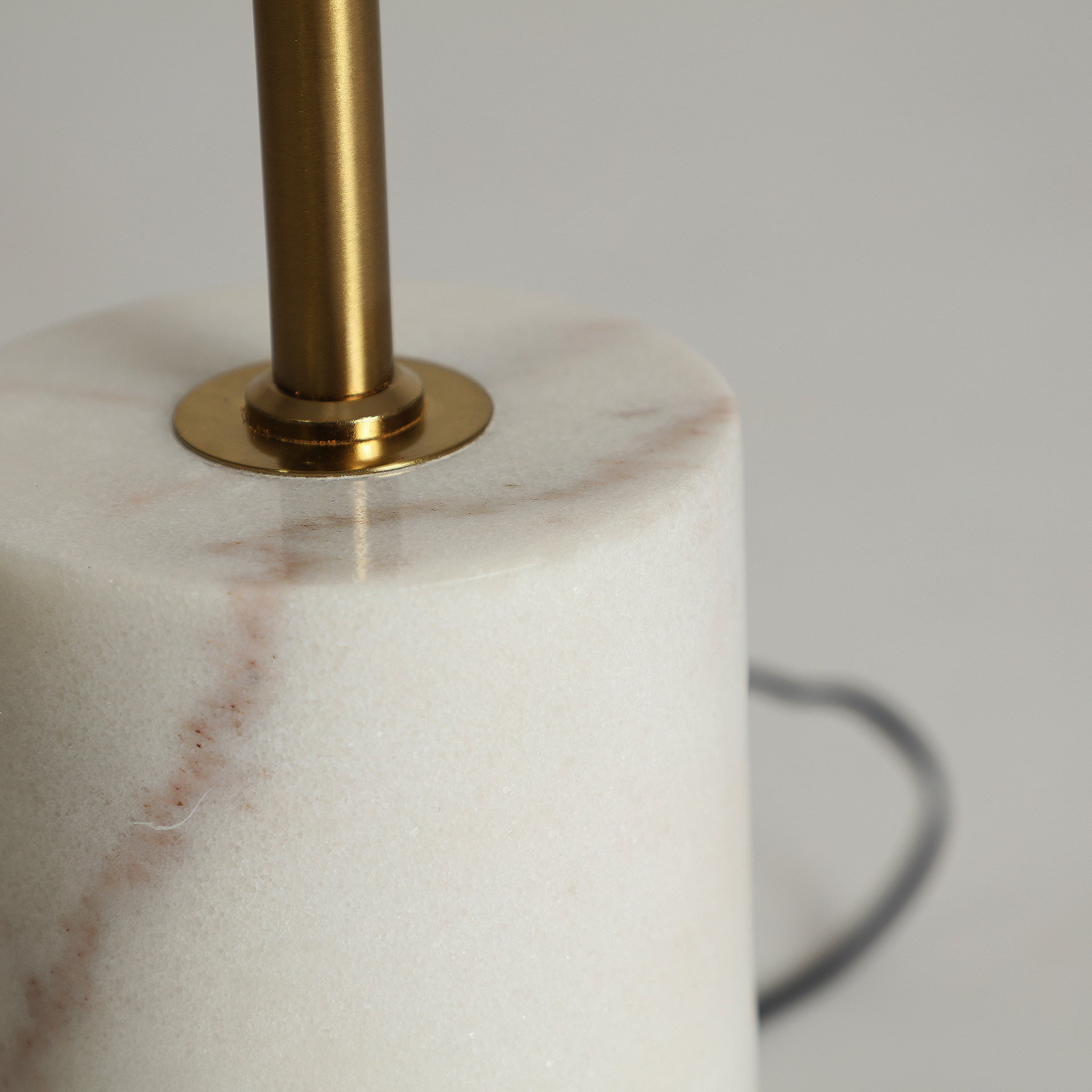 LUDESH FLOOR LAMP