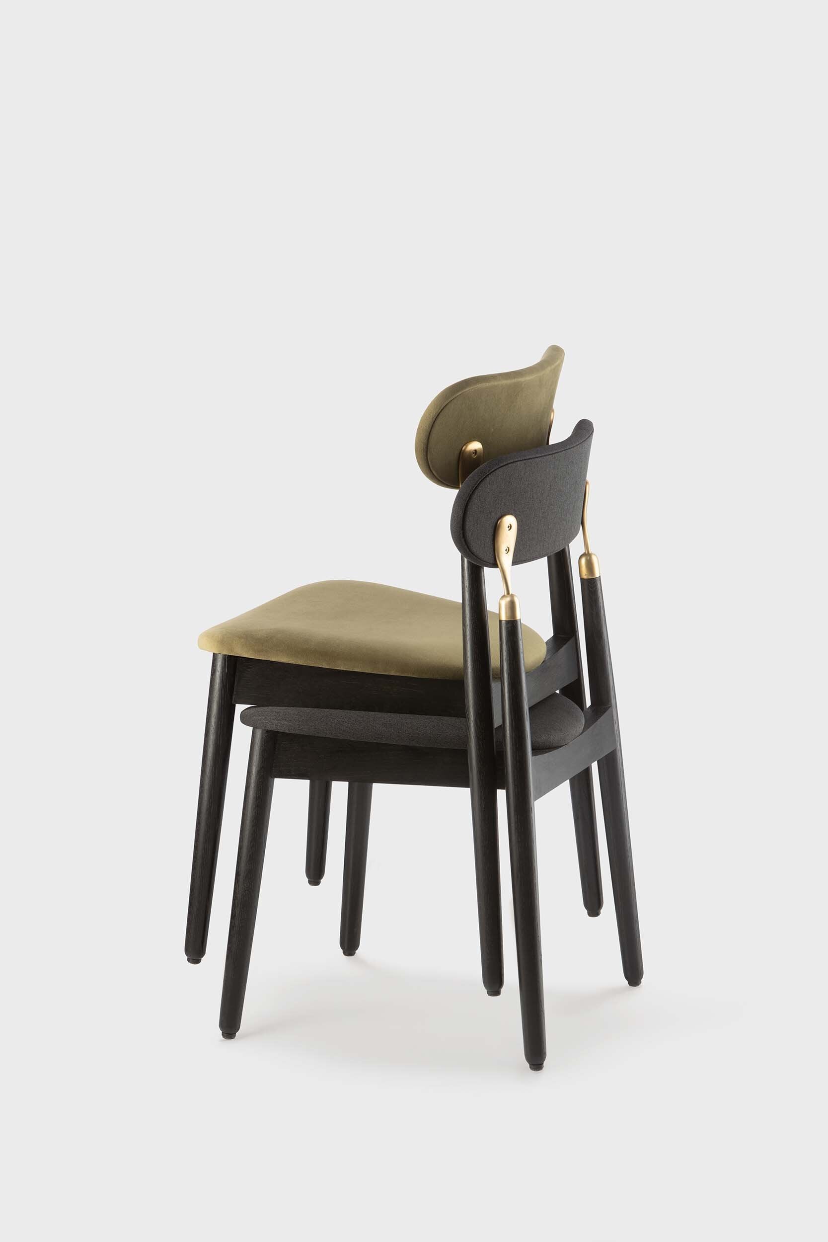 7.1 Oak Dining Chair in Black