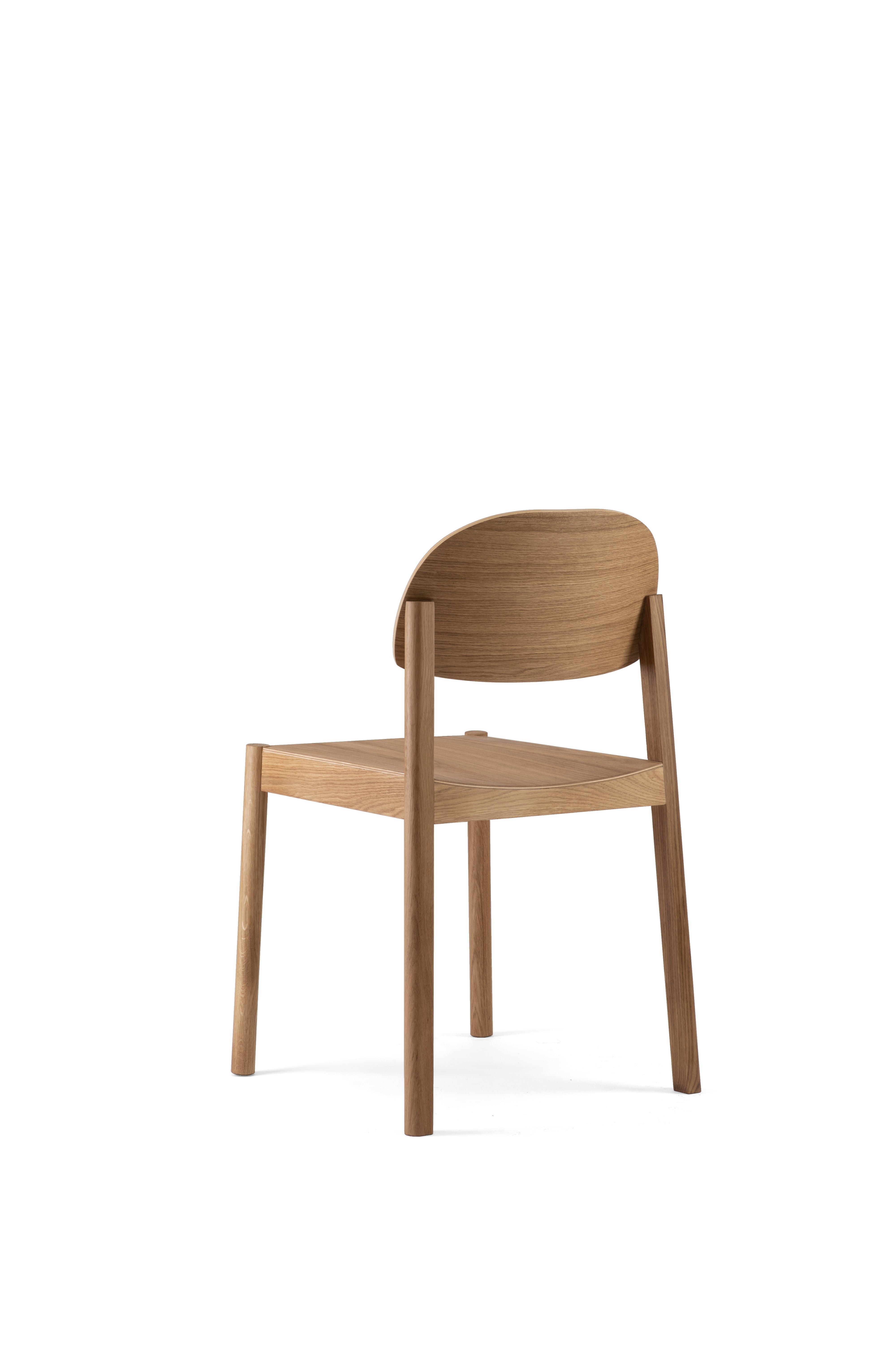Citizen Dining Chair – Minimalist Form, Maximum Comfort