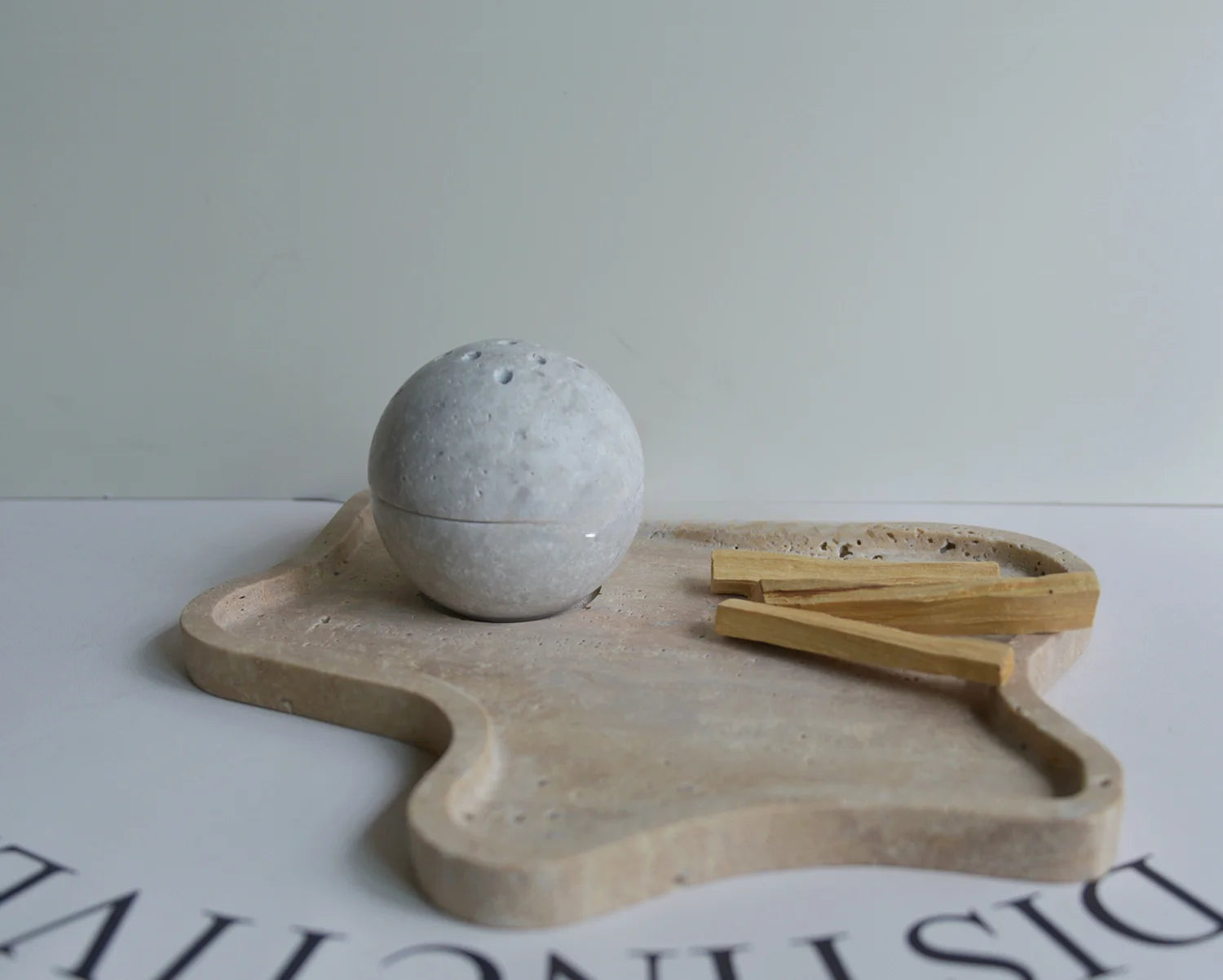 SkandiShop D10.5CM Beige Yellow Travertine Incense Holder Home Hotel Tabletop Marble Incense Burner