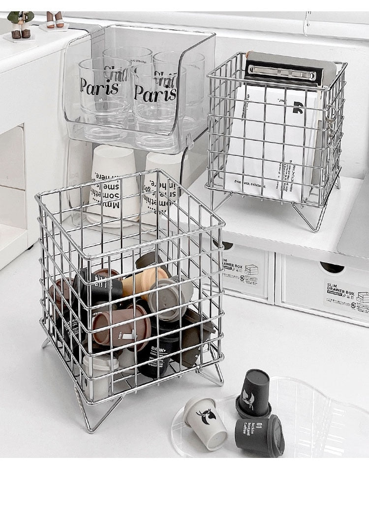 SkandiShop Metal Square Desktop Basket