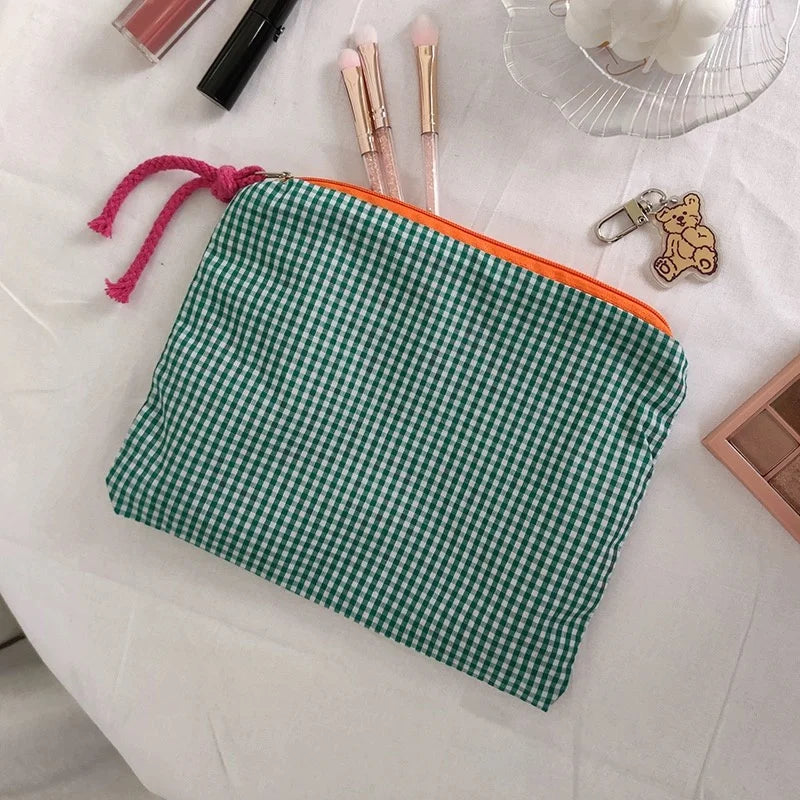 Chic Plaid Cotton-Linen Makeup Bag