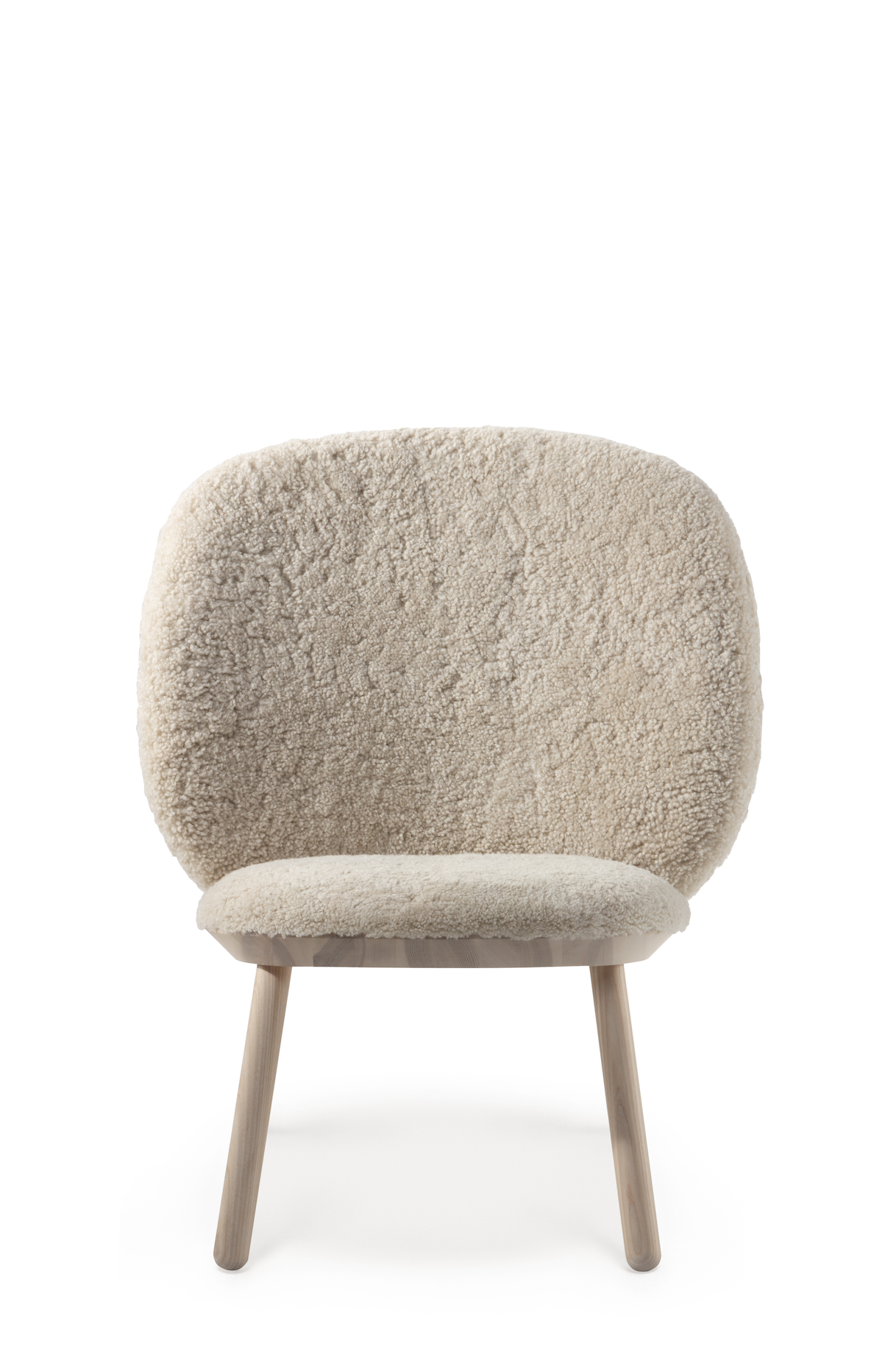 Naïve Low Chair – Cozy Luxury in Genuine Sheepskin